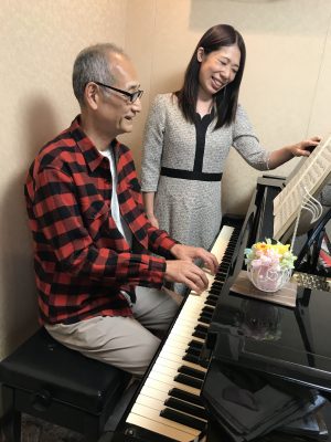 大阪おとなのピアノ教室 | 大阪市港区朝潮橋 | 60才以上の大人の初心者対象